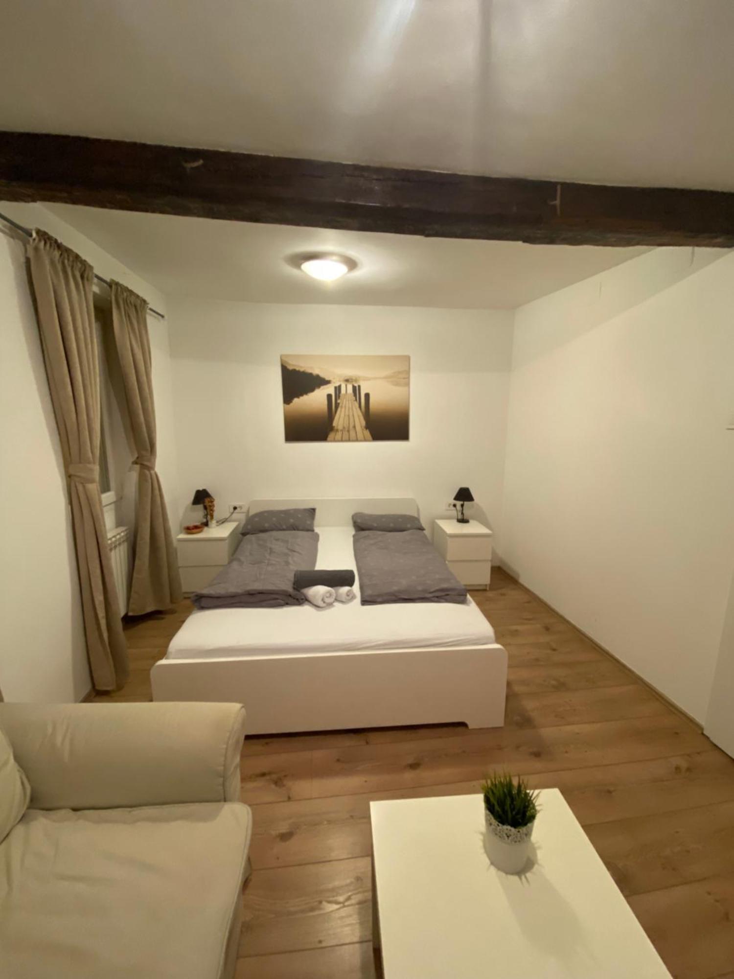 Nokturno Accomodation Zagabria Esterno foto