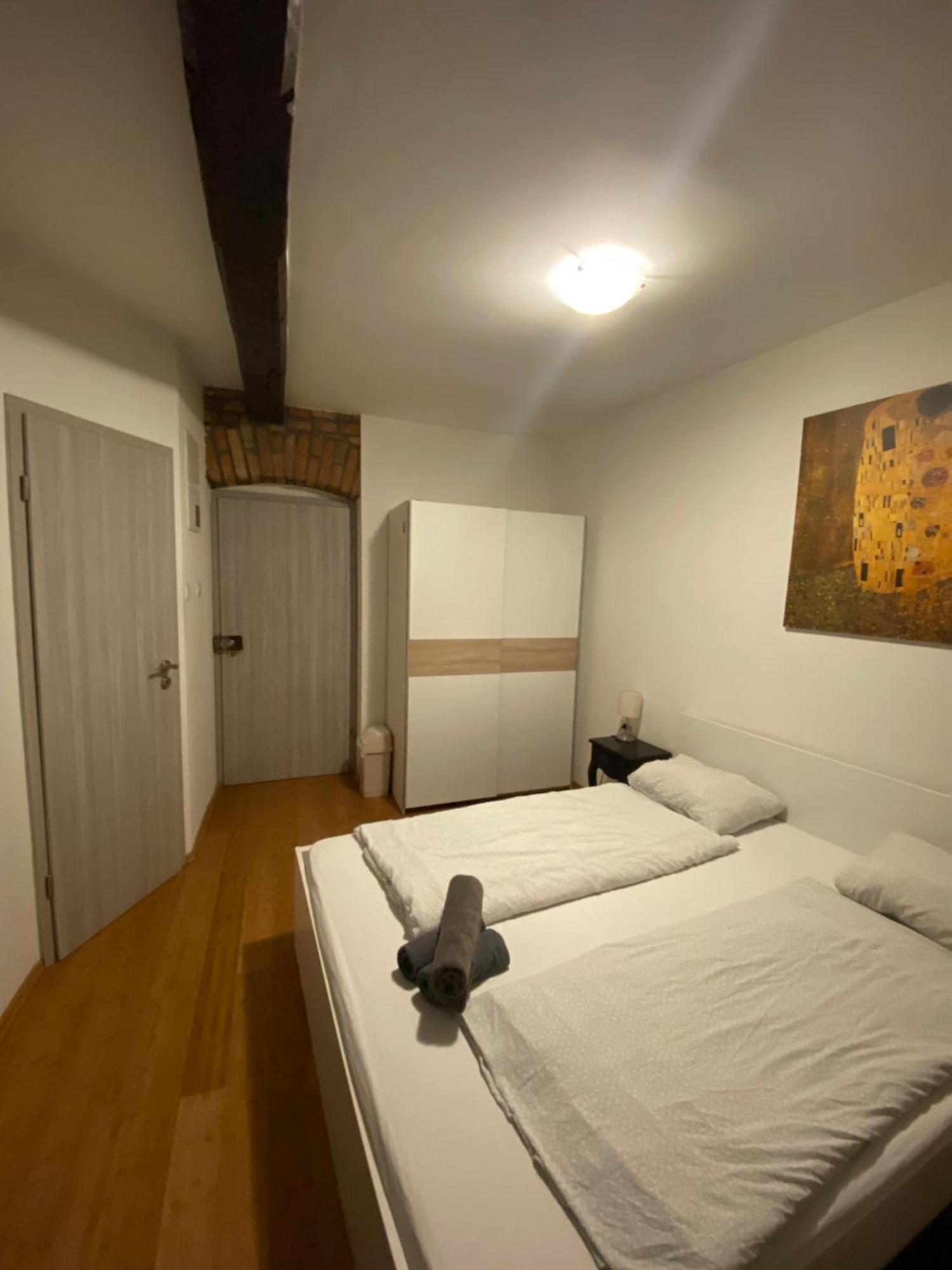 Nokturno Accomodation Zagabria Esterno foto